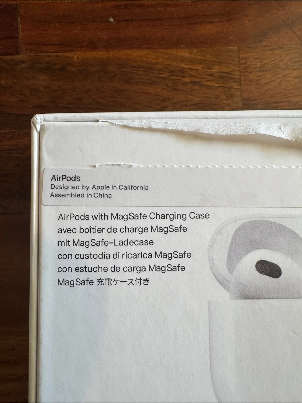 Apple White Wireless Earbuds with Charging Case